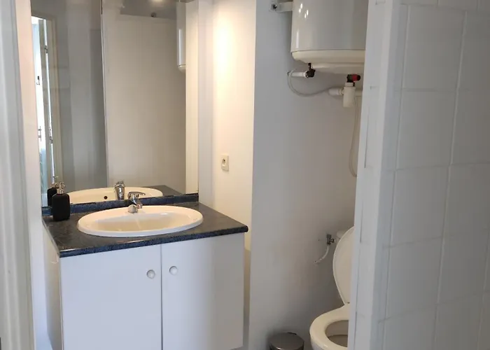 Les Jasmins D'aytré Appart hôtel 3*